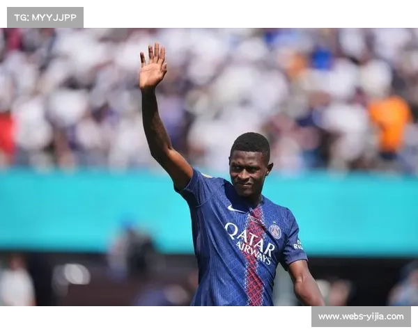 巴黎门德斯93%传球成功率送出关键助攻 荣膺全场最佳球员